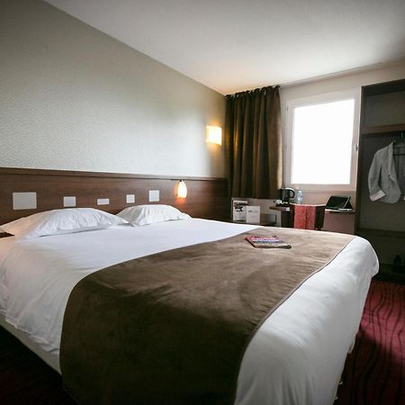 Brit Hotel Rennes Le Castel Exteriör bild