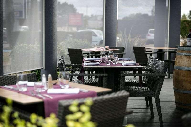 Brit Hotel Rennes Le Castel Restaurang bild