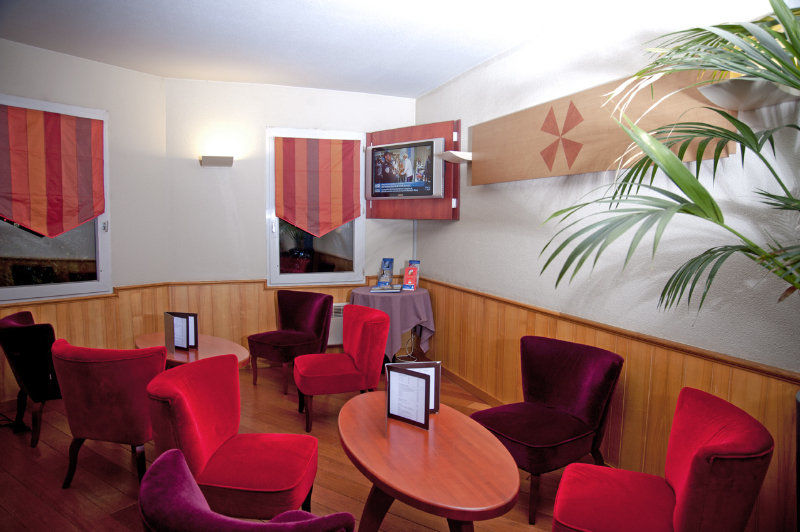 Brit Hotel Rennes Le Castel Exteriör bild