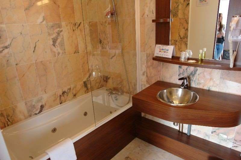 Brit Hotel Rennes Le Castel Rum bild